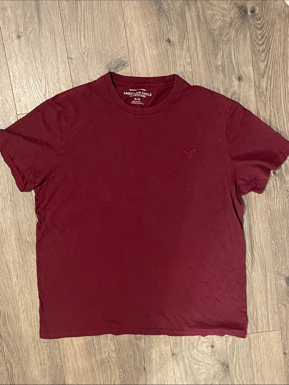 American Eagle Outfitters Men’s Crew Neck T-Shirt - Maroon size XL